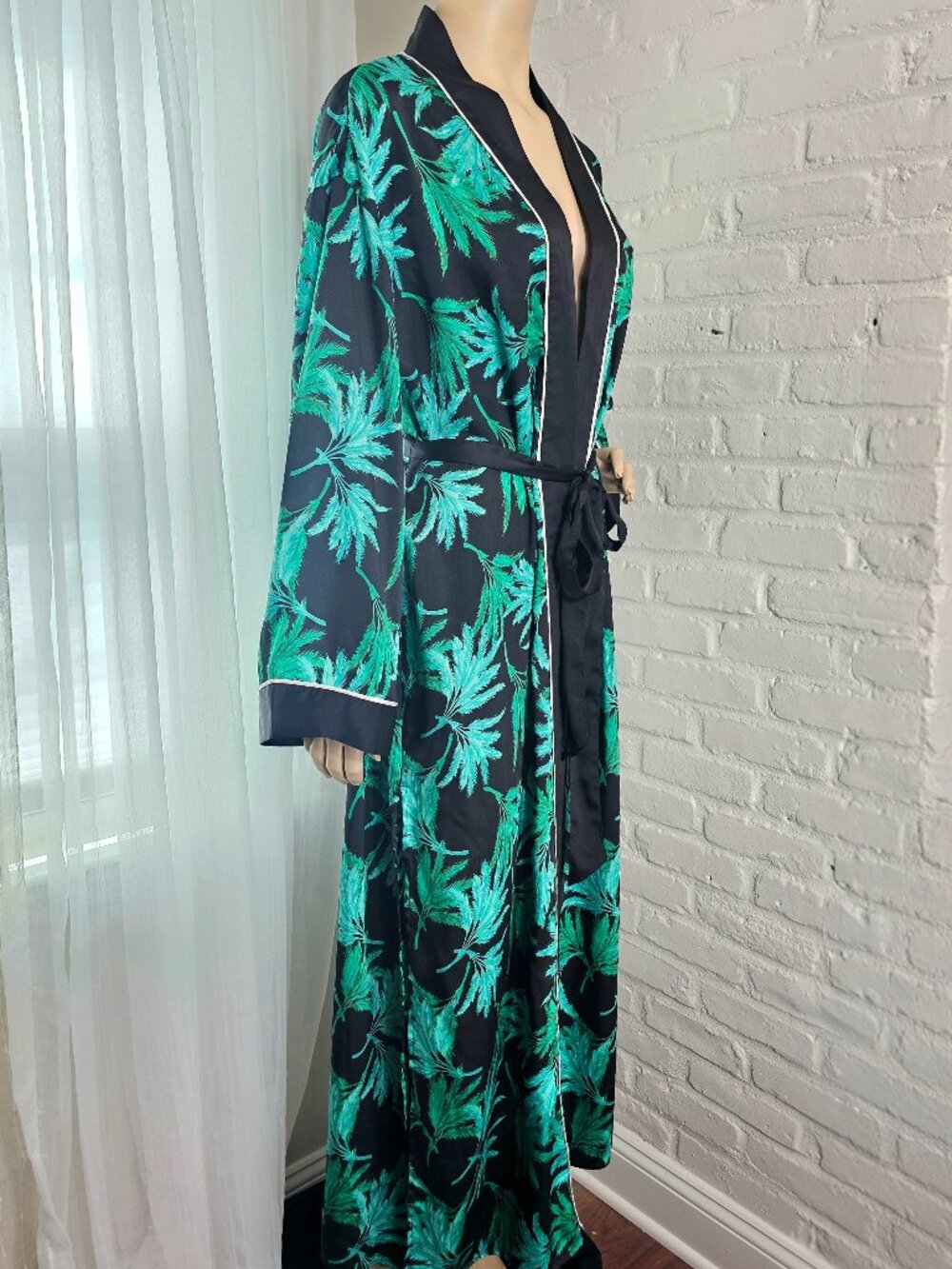 FeNoel x Target Palm Print Kimono Robe Size L Black Green Belted Duster Coverup - Picture 2 of 10